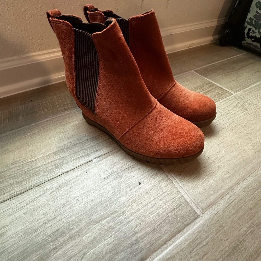 Sorel Women's Ankle Boots - Burnt Orange Suede